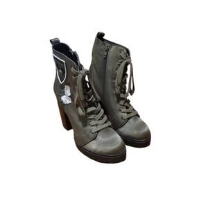 Steve Madden olive green army decal platform heeled zip up boots, size 8.5